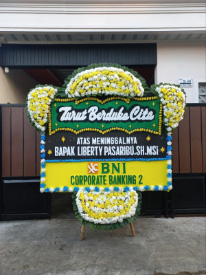 Papan Bunga Duka di Menthobi Raya