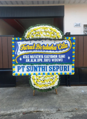 Papan Bunga Duka di Menthobi Raya